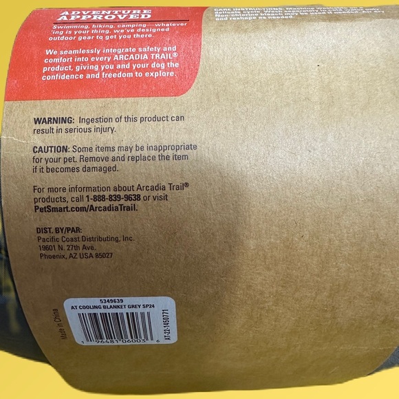 Arcadia Trail™ Water Repellent Cooling Dog Blanket 40x30 Unfolded. Zips. Grey - Picture 3 of 5